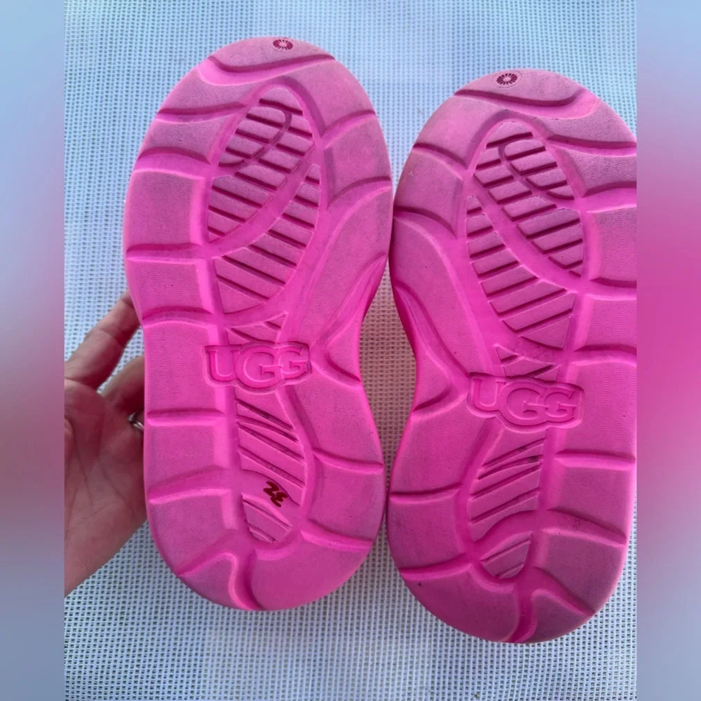 UGG Kids Pink Slip-On Shoes SIZE 4 kids